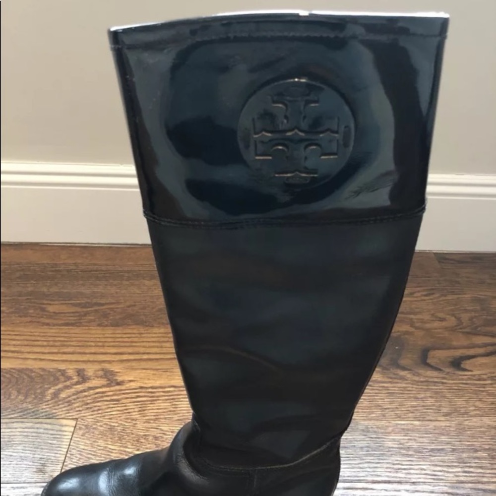 Authentic Tory Burch slip On Riding Boots Black